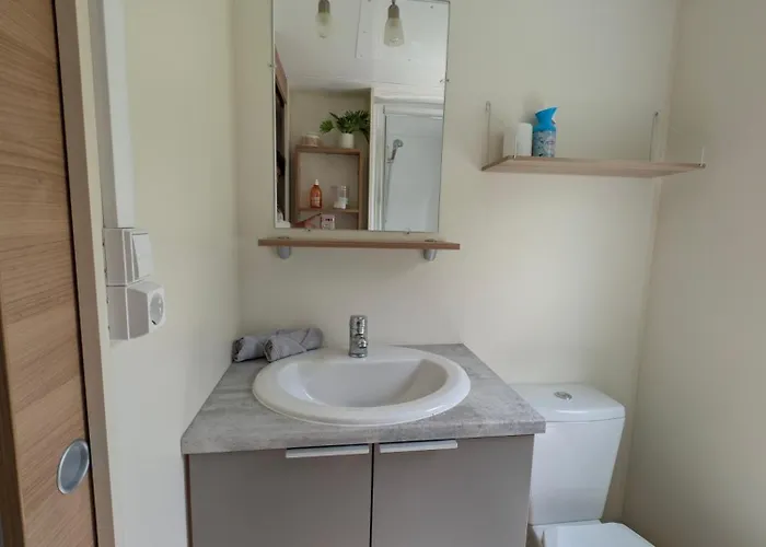 Holiday home La Campagne Dore Tour-en-Bessin